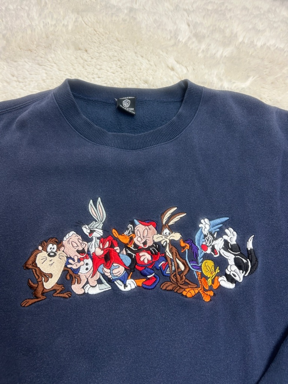 VTG 1996 Warner Brothers Studio Looney Tunes Embroidered Cartoon Sweatshirt XL